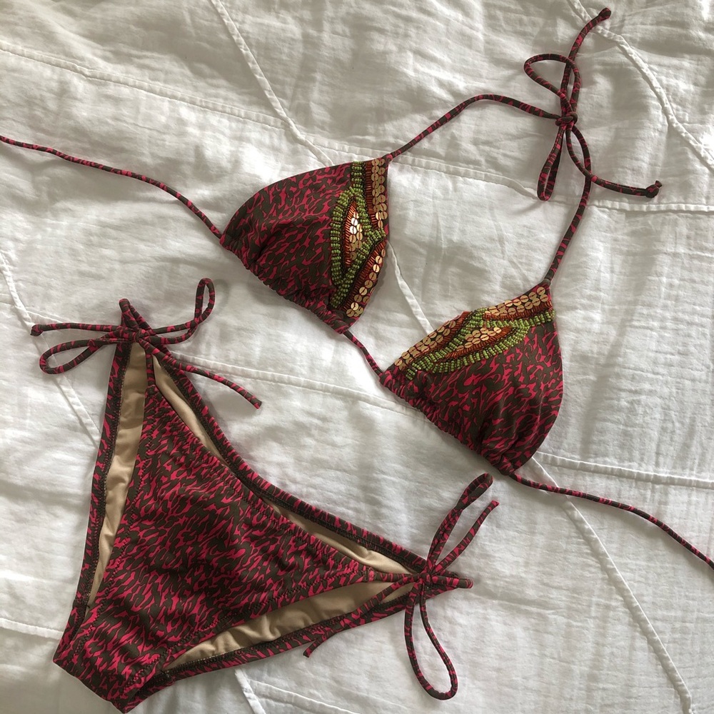 VICORIA SECRET BIKINI NWOT